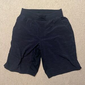 Men’s Lululemon Size S Black Shorts 7 inch Size S